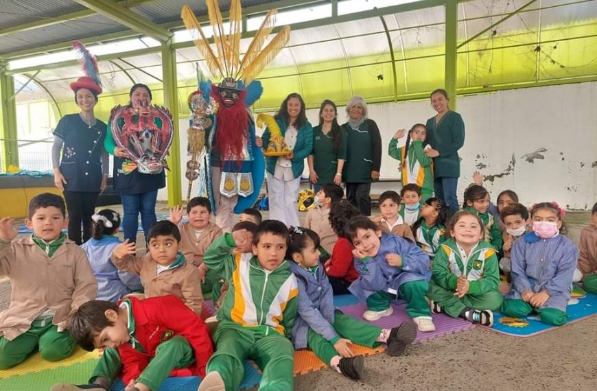 Agrupación Ayuntún mostró sus diversos trajes típicos de la zona norte del país en la escuela de párvulos Los Pollitos de Machalí